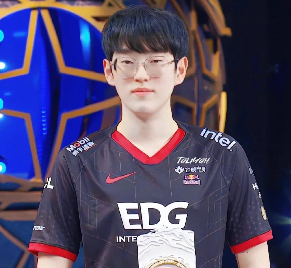 Scout新星锐不可当表现突出，湖人前途光明！
