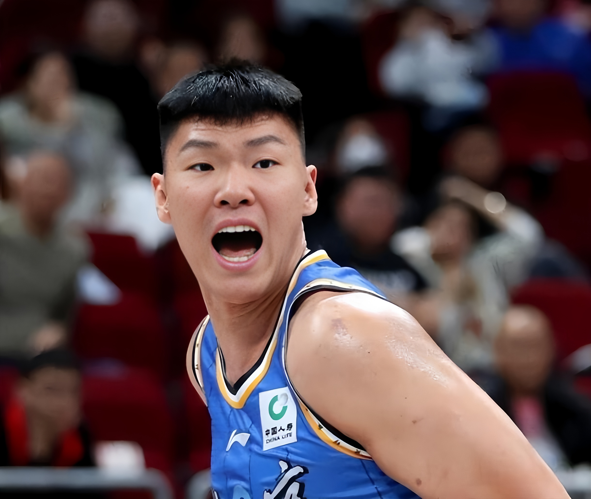 后卫卡米然回归cba