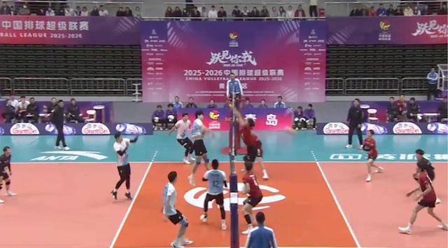 布莱顿主帅赫尔泽勒