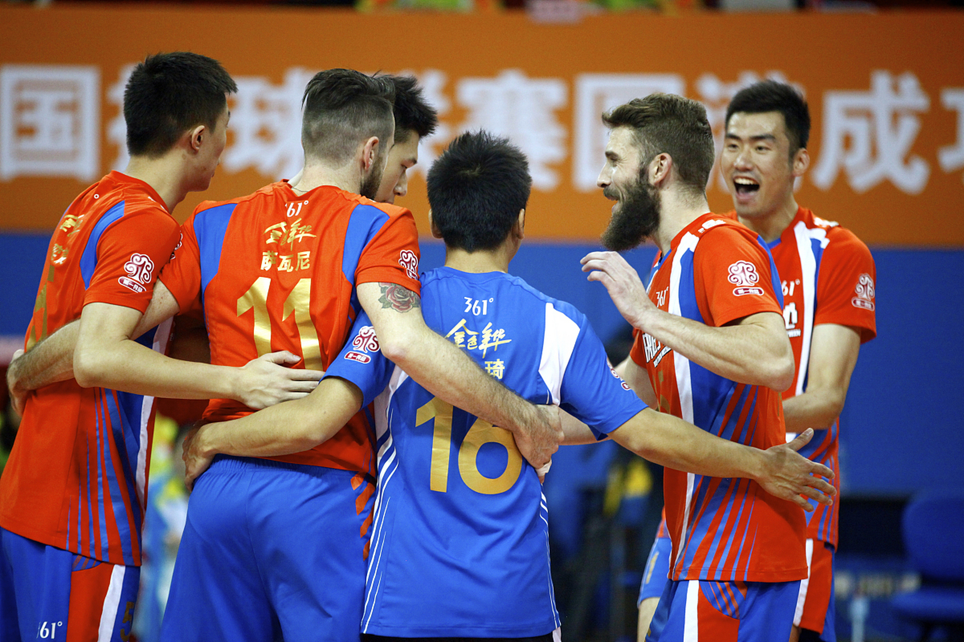 比赛精彩纷呈的近义词