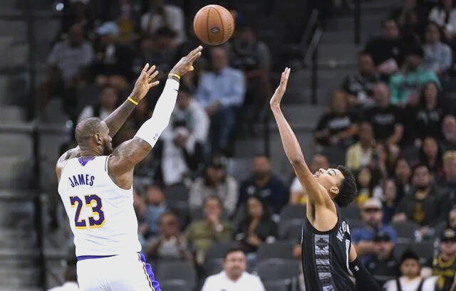 湖人主场逆转马刺,完成惊险复仇了吗