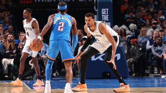 KY Game-雷霆客场大胜马刺,保持不败纪录者