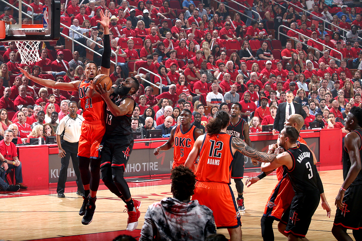 篮球打比赛视频