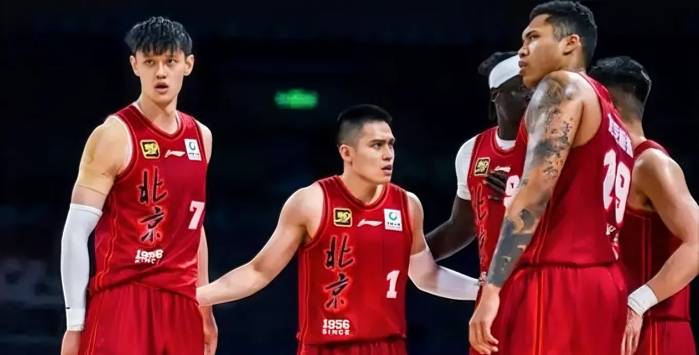 篮球打比赛视频