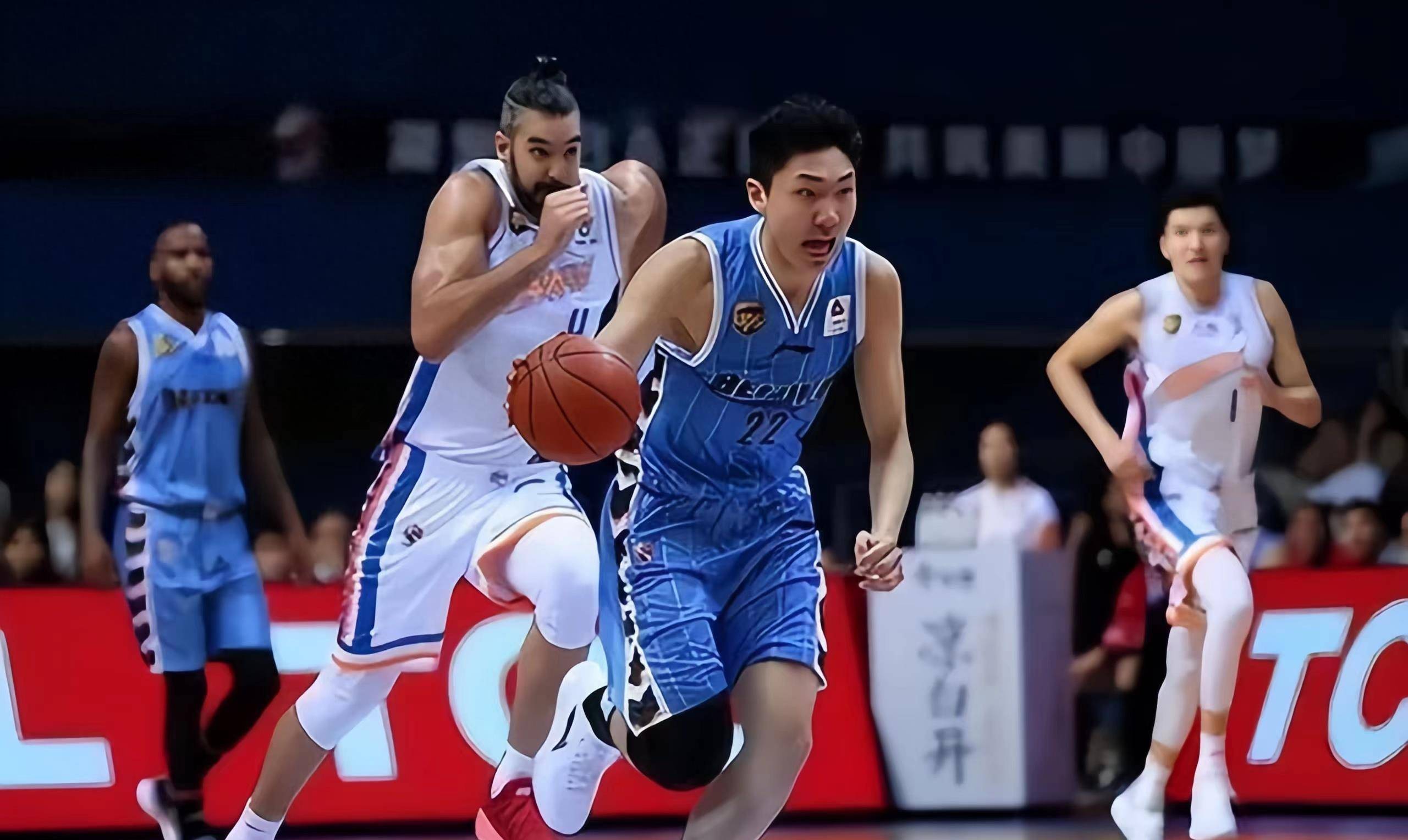 内蒙古女篮主教练