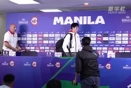 雄鹿的主教练是谁