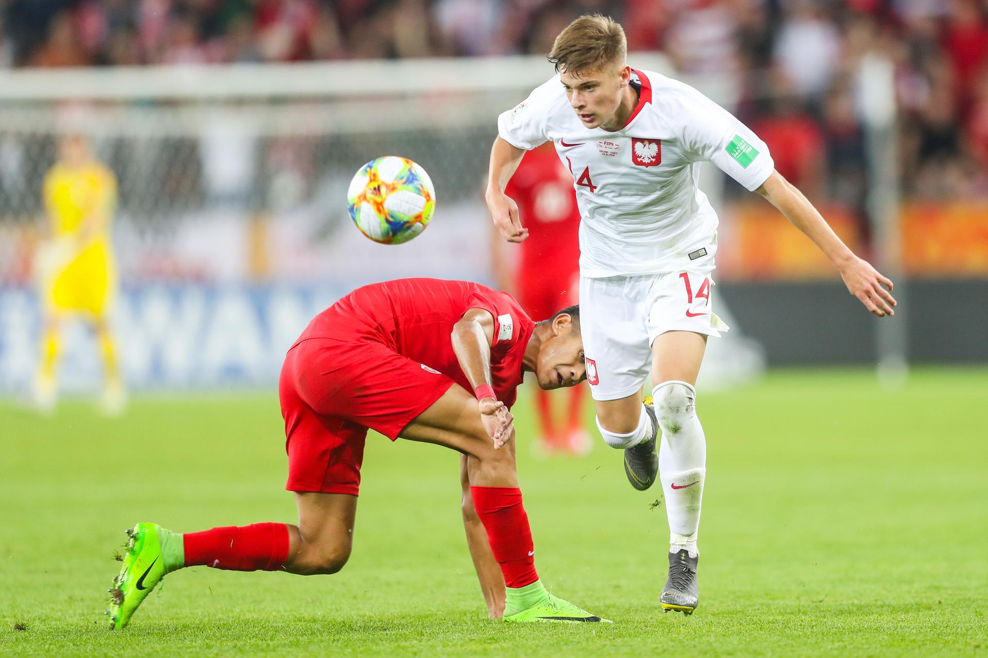 KY Game-西班牙与波兰的比赛