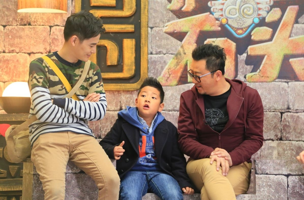 官方网页版登录入口-在比赛中,双方各有一名队员因惯性冲出场外